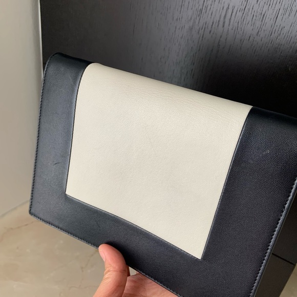 Celine Frame WOC - Picture 4 of 8